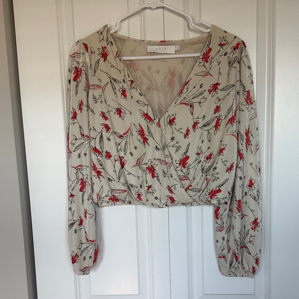 ASTR Beige and Red Floral Blouse